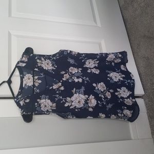 Women's size Medium sheer polyester Maurices Blouse